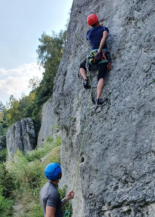 Kurs wspinaczkowy po drogach wielowyciągowych ubezpieczonych